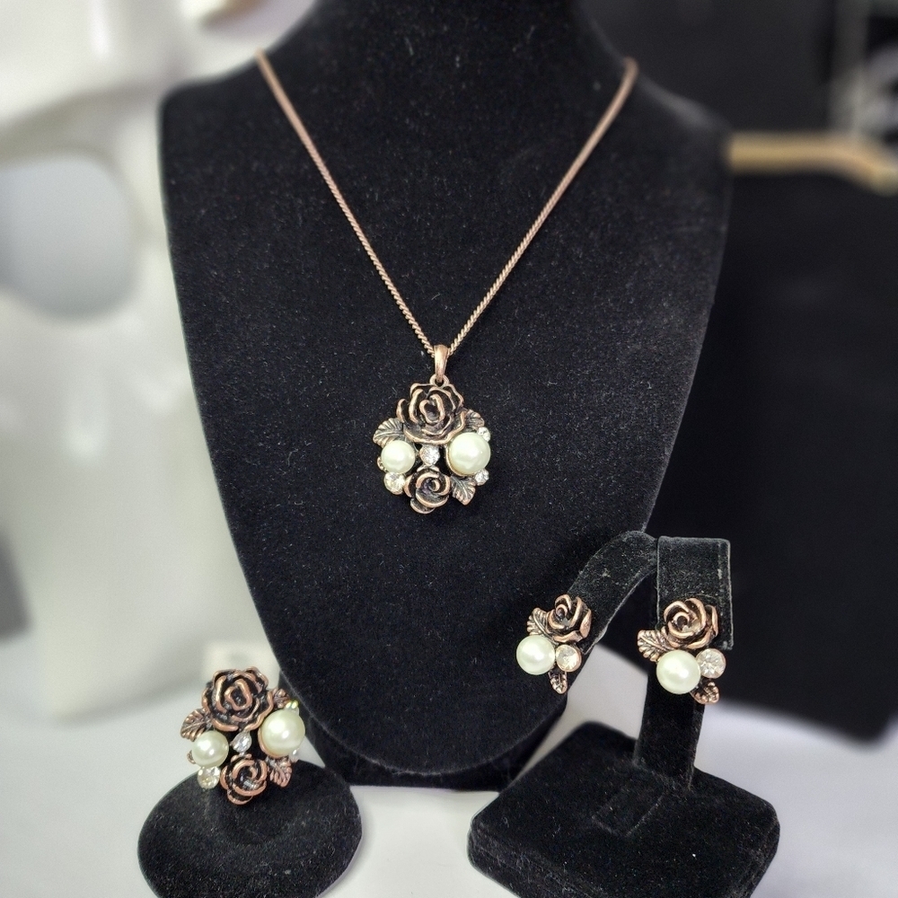 Copper Tone Necklace Earrings and Ring Set Rose Flower w/ Faux Pearls New